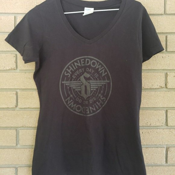 Black Shine Down Rock T-Shirt Size: Small - Picture 1 of 2